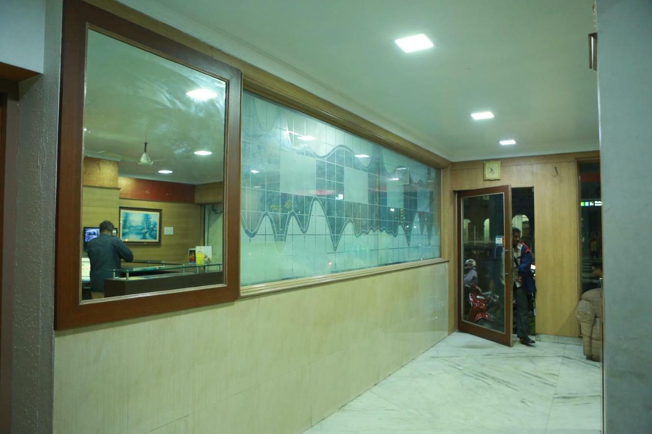 Hôtel Sr Residency à Chennai Extérieur photo